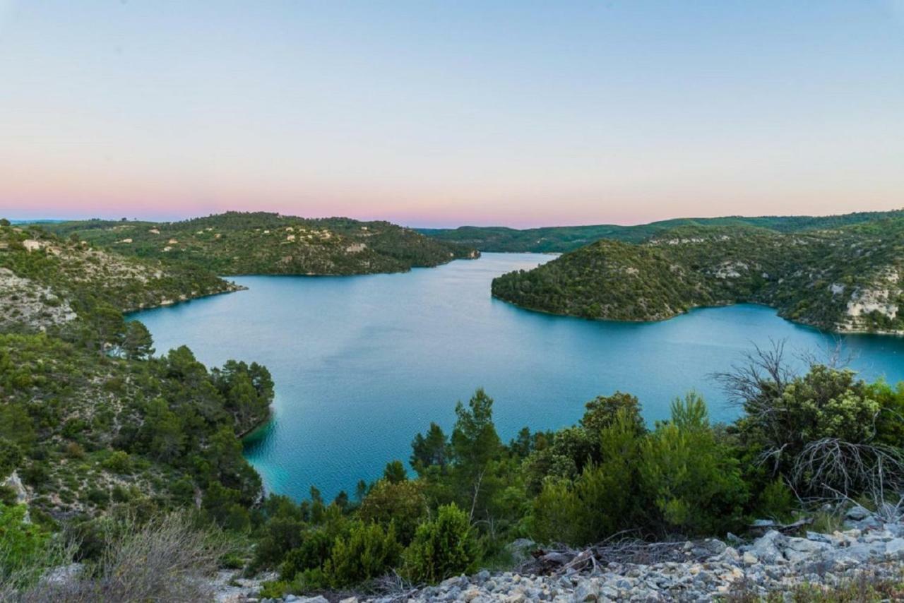 Le gite du grand cèdre - proche des gorges du Verdon Allemagne-en-Provence Esterno foto